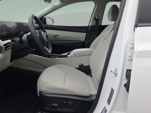 Used 2025 Hyundai Tucson SEL FWD image 9