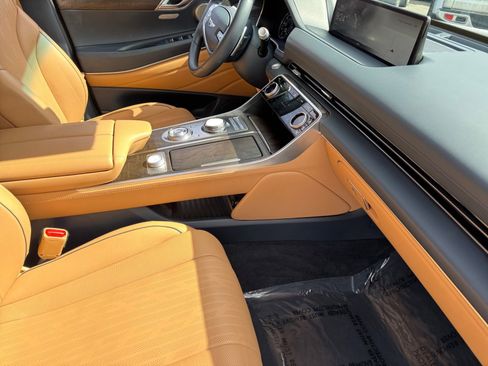 Used 2024 Genesis GV80 2.5T w/ Advanced Package AWD/4WD image 10