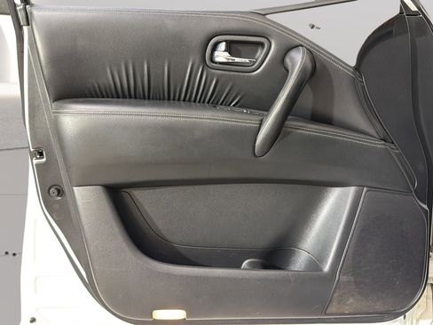 Used 2017 Nissan Armada Platinum RWD image 32