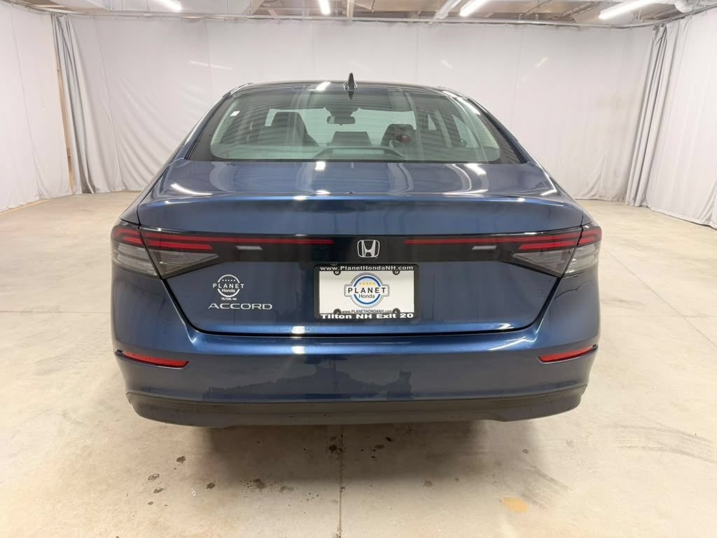 Certified 2025 Honda Accord SE image 10