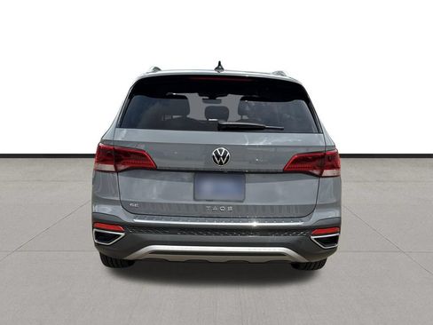 Used 2024 Volkswagen Taos SE FWD image 6