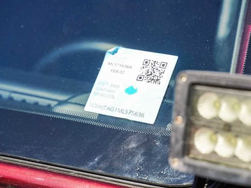 Used 2021 Jeep Gladiator Sport image 28