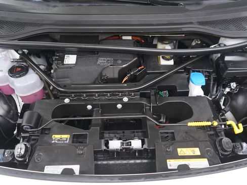 Used 2023 Volkswagen ID.4 Pro S image 30