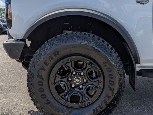 Used 2023 Ford Bronco Wildtrak AWD/4WD image 3