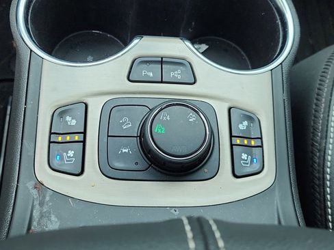 Used 2024 GMC Terrain Denali w/ Denali Premium Package image 26