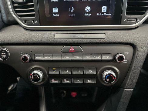 Used 2020 Kia Sportage S w/ S FWD Sunroof Package image 24