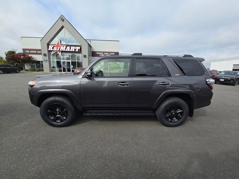 Used 2021 Toyota 4Runner SR5 Premium image 7