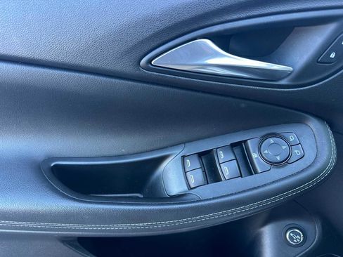 Used 2021 Buick Encore GX Select w/ Advanced Technology Package image 12