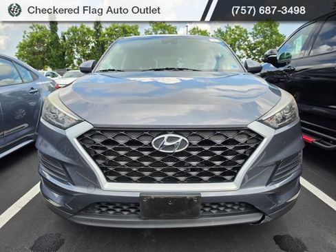 Used 2019 Hyundai Tucson SE FWD image 2