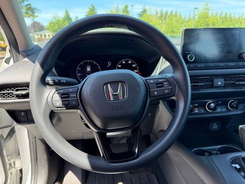 Used 2023 Honda HR-V LX image 10