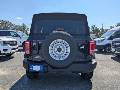New 2025 Ford Bronco 4-Door image 5