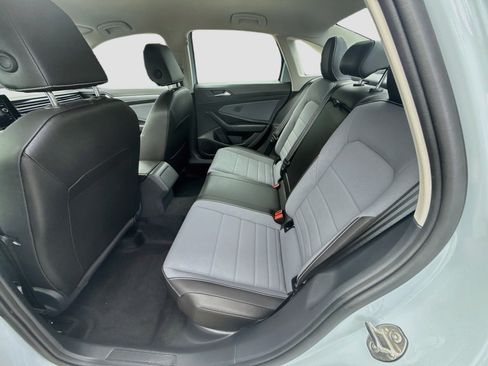 Used 2025 Volkswagen Jetta SE FWD image 22