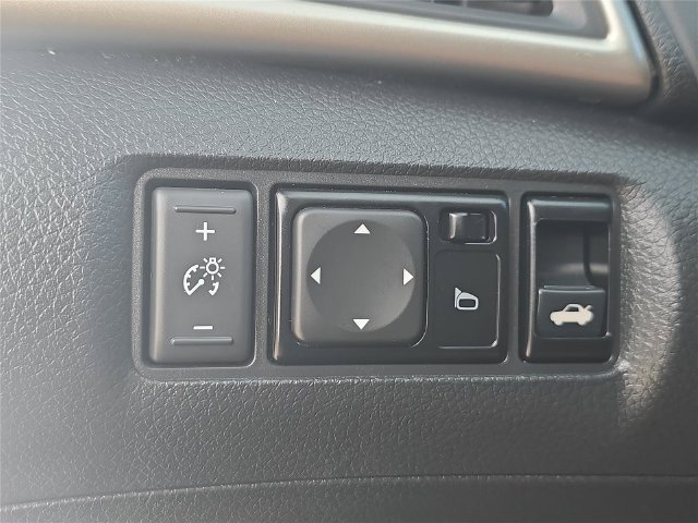 Used 2017 Nissan Sentra S FWD image 23