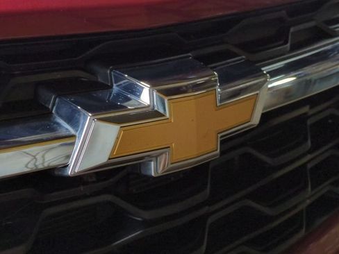 Certified 2024 Chevrolet Trax LT w/ Driver Confidence Package FWD image 29