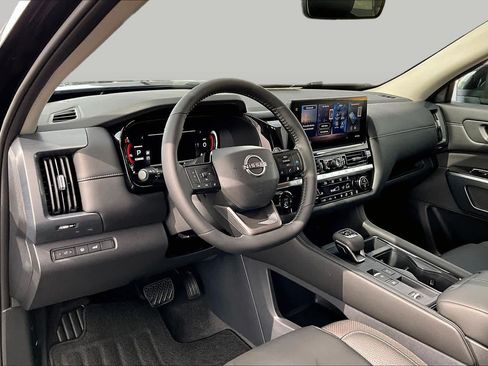 New 2026 Nissan Pathfinder SL FWD image 8