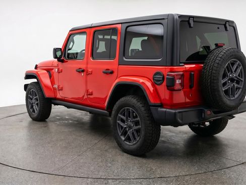 Used 2025 Jeep Wrangler Unlimited Sport AWD/4WD image 6