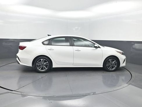 Used 2024 Kia Forte LXS w/ LXS Technology Package FWD image 31