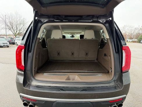 Used 2021 GMC Yukon XL Denali image 18
