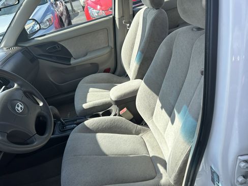 Used 2005 Hyundai Elantra GLS image 7