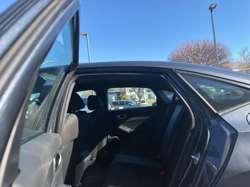 Used 2023 Honda Civic Sport image 16