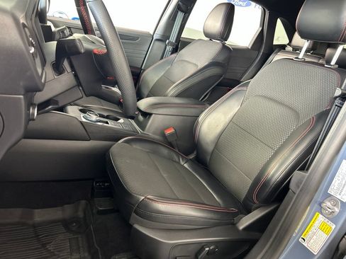 Used 2023 Ford Escape ST-Line Select AWD/4WD image 17
