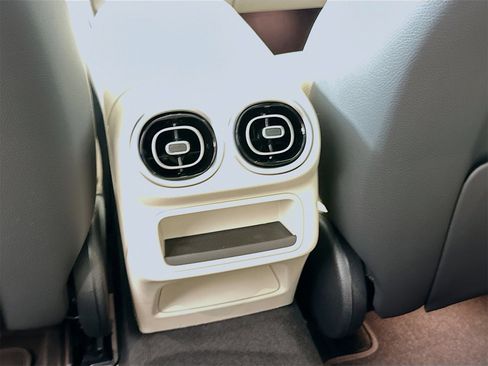 New 2026 Mercedes-Benz GLC 300 4MATIC image 28