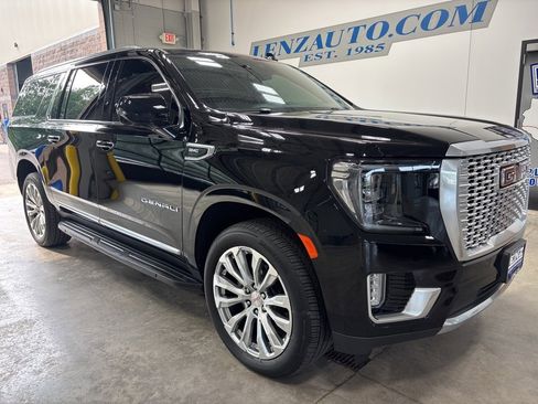 Used 2024 GMC Yukon XL Denali image 2