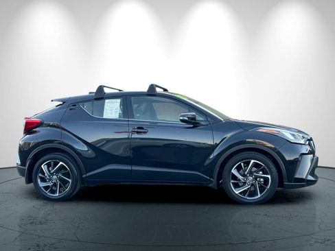 Used 2021 Toyota C-HR Limited image 3