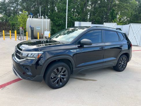 Used 2024 Volkswagen Taos S image 1