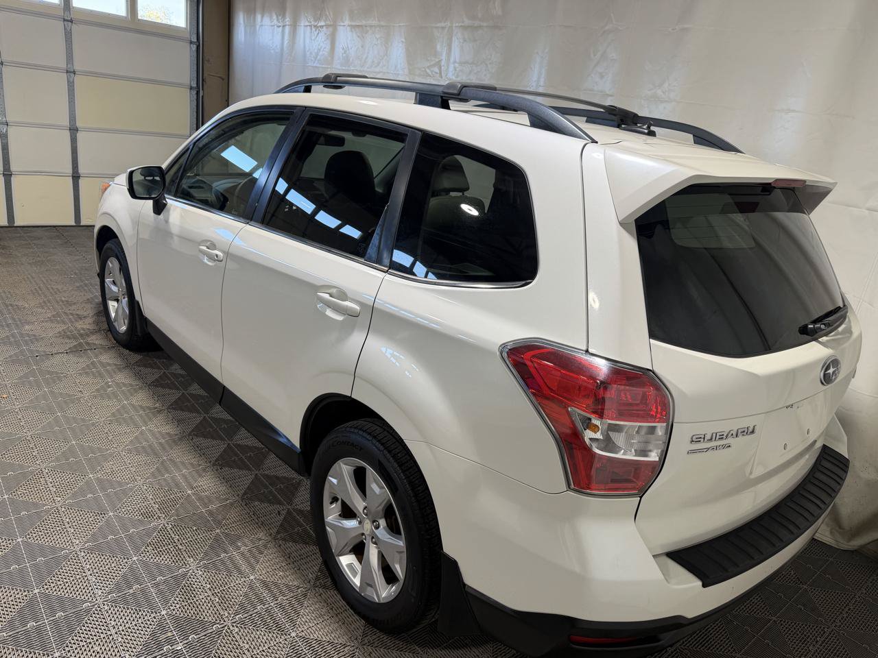 Used 2015 Subaru Forester 2.5i Limited AWD/4WD image 4