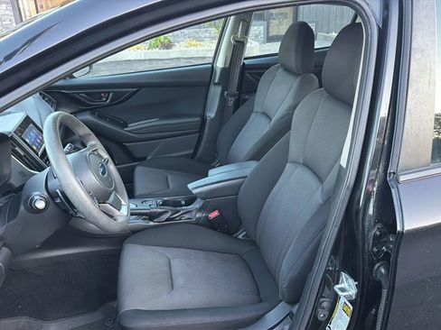 Used 2021 Subaru Impreza 2.0i Premium image 6