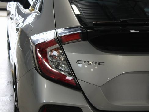 Used 2018 Honda Civic Sport image 33