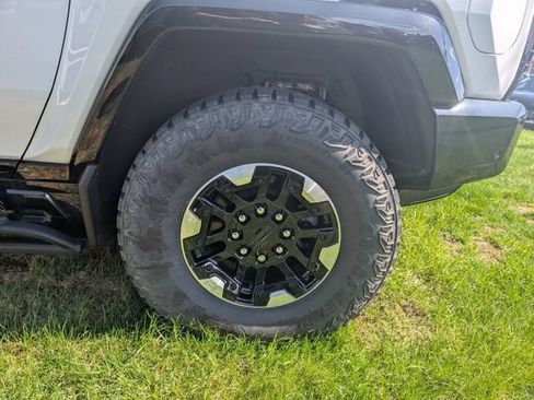 New 2024 GMC Hummer EV 2X w/ Extreme Off-Road Package AWD/4WD image 24
