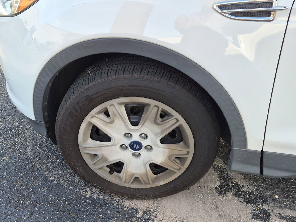 Used 2015 Ford Escape S FWD image 7
