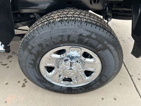 New 2026 RAM 2500 Tradesman AWD/4WD image 10