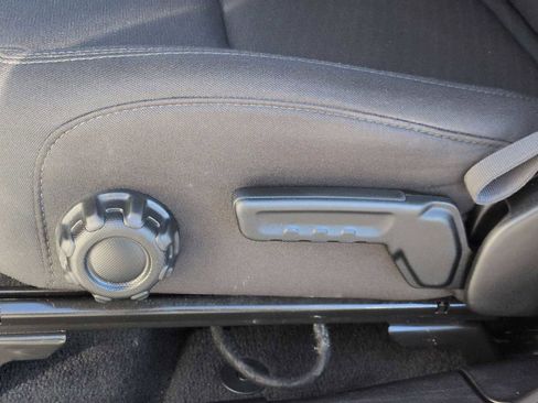 Used 2021 Jeep Wrangler Unlimited Sport image 18