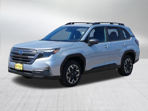 Certified 2025 Subaru Forester Premium w/ Convenience Package #1 AWD/4WD image 3
