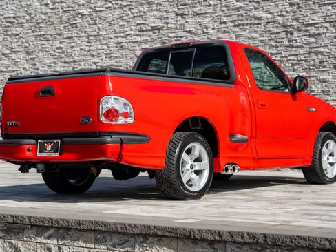 Used 2002 Ford F150 Lightning image 13