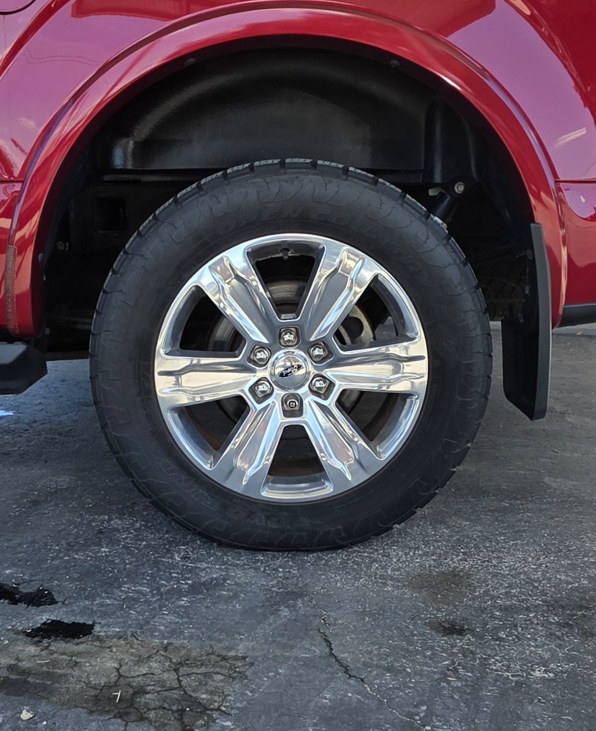 Used 2017 Ford F150 Platinum w/ Equipment Group 701A Luxury AWD/4WD image 37