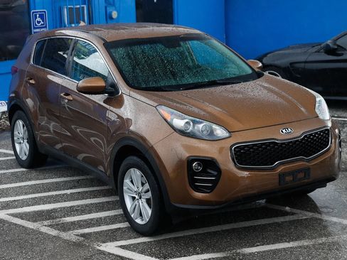Used 2018 Kia Sportage LX AWD/4WD image 8