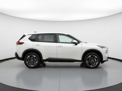 Used 2025 Nissan Rogue SV FWD image 11
