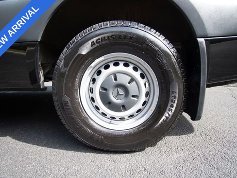 Used 2024 Mercedes-Benz Sprinter 2500 image 24