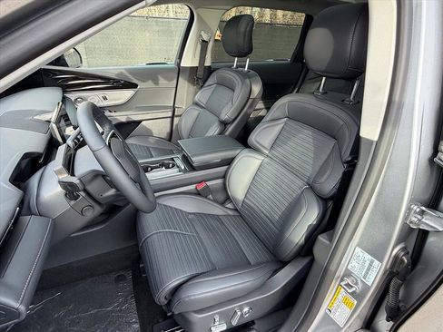 New 2026 Lincoln Nautilus Reserve image 23