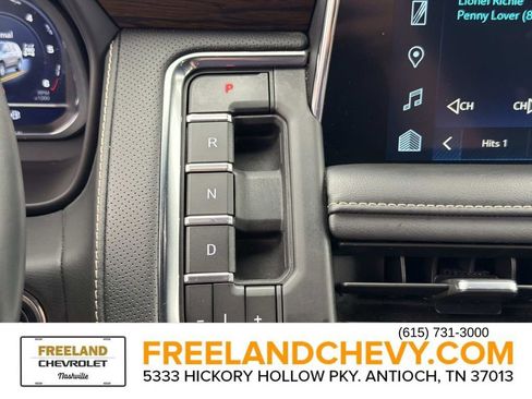 Used 2023 Chevrolet Suburban Premier image 34