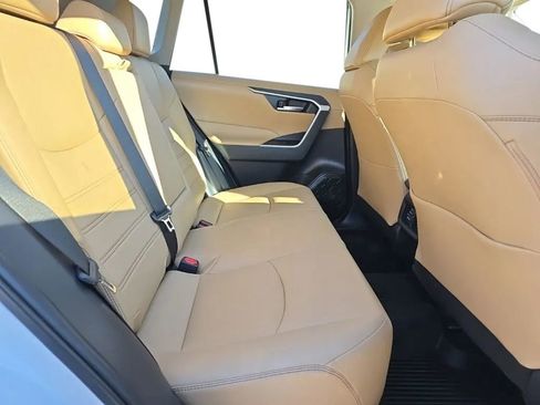 Used 2021 Toyota RAV4 XLE Premium AWD/4WD image 17