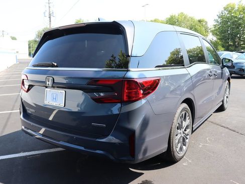 Used 2026 Honda Odyssey Touring image 5