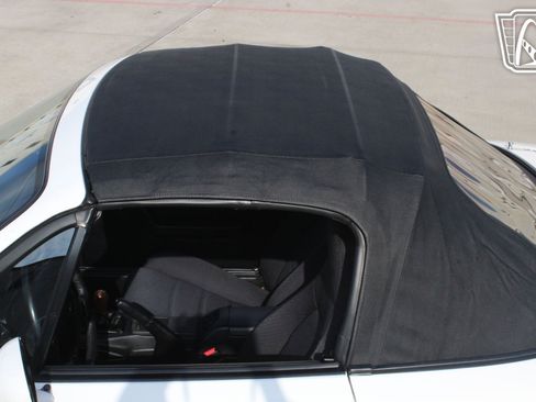 Used 1990 MAZDA MX-5 Miata image 13