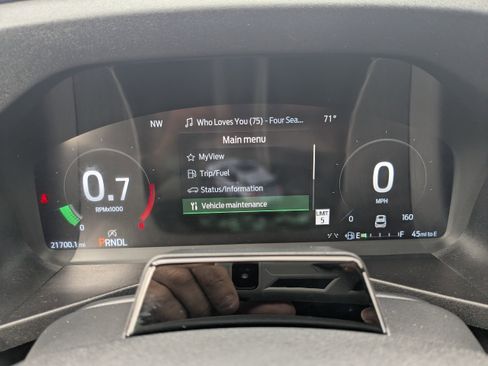 Used 2025 Ford Explorer ST-Line w/ ST-Line Street Pack image 32