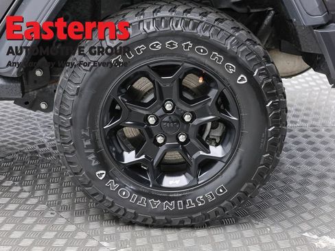 Used 2023 Jeep Wrangler Unlimited w/ Cold Weather Group AWD/4WD image 8