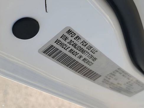 New 2026 Jeep Compass Latitude image 49